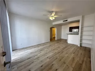 Photo #3: 2513161 Listing 