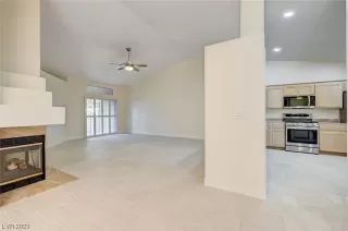 Photo #4: 2513201 Listing 