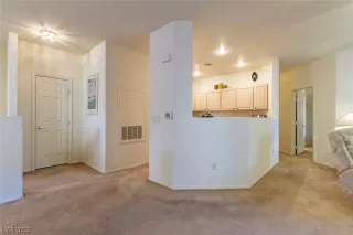 Photo #4: 2513203 Listing