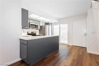 Photo #4: 2513240 Listing