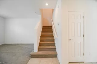 Photo #5: 2513258 Listing