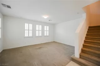 Photo #6: 2513258 Listing