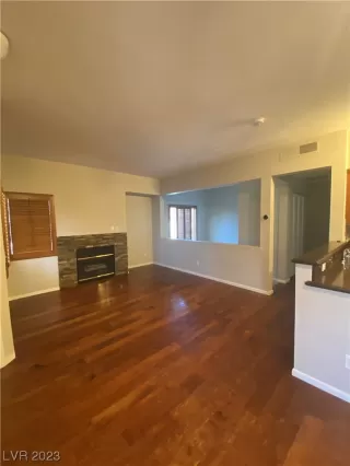 Photo #2: 2513275 Listing 