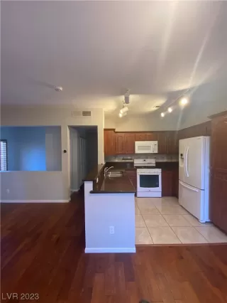 Photo #6: 2513275 Listing 