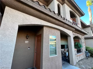 Photo #1: 2513281 Listing