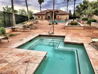 Photo #3: 2513281 Listing