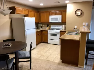 Photo #6: 2513281 Listing