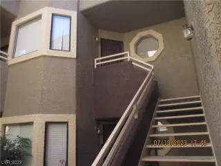 Photo #2: 2513304 Listing 