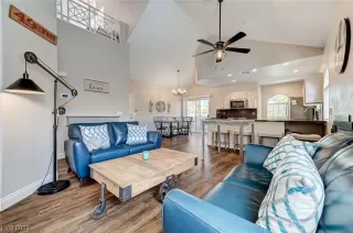 Photo #6: 2513330 Listing