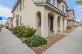 Photo #1: 2513357 Listing 