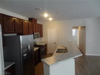 Photo #4: 2513374 Listing