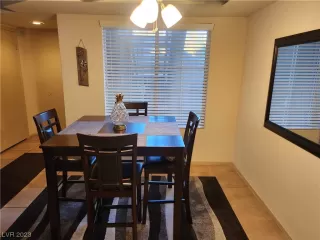 Photo #5: 2513451 Listing