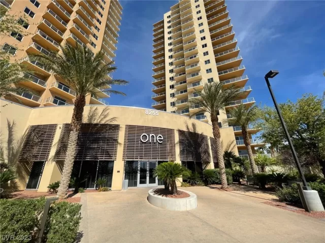 MLS: 2513466 Condo For Sale