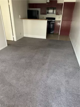 Photo #2: 2513469 Listing