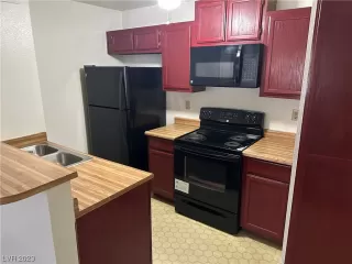 Photo #5: 2513469 Listing