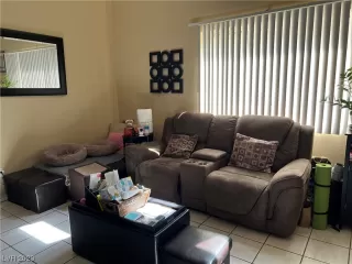 Photo #4: 2513551 Listing