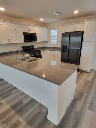 Photo #2: 2513608 Listing 