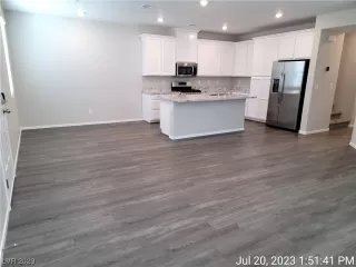 Photo #2: 2513620 Listing 