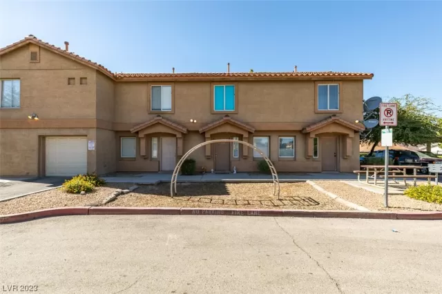 MLS: 2513634 Condo For Sale