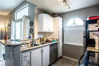 Photo #5: 2513689 Listing