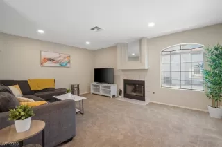 Photo #5: 2513701 Listing 