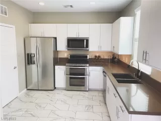 Photo #2: 2513755 Listing