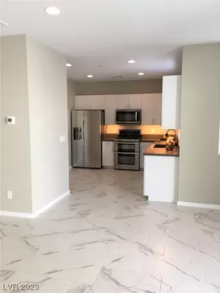 Photo #4: 2513755 Listing