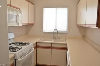 Photo #6: 2513766 Listing