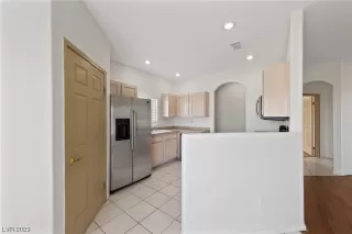 Photo #6: 2513796 Listing 