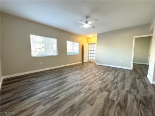 Photo #5: 2513817 Listing 