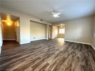 Photo #6: 2513817 Listing 