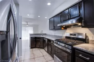 Photo #5: 2513848 Listing 