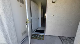 Photo #2: 2513866 Listing