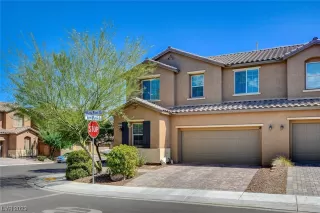 Photo #1: 2513871 Listing