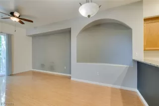 Photo #2: 2513873 Listing