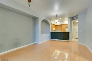 Photo #4: 2513873 Listing