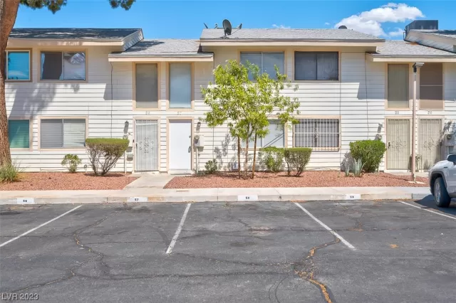 MLS: 2513876 Condo For Sale