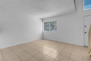 Photo #6: 2513876 Listing