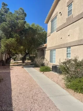 Photo #2: 2513883 Listing 