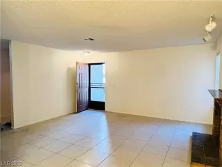 Photo #4: 2513913 Listing 