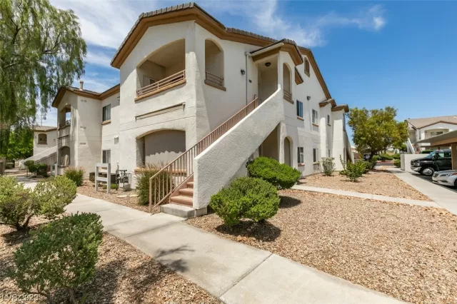 MLS: 2513967 Condo For Sale