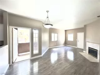 Photo #2: 2513980 Listing