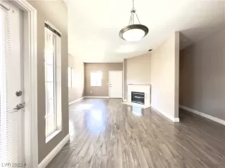 Photo #4: 2513980 Listing