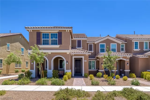 MLS: 2513985 Condo For Sale