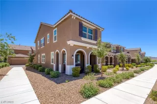 Photo #1: 2513985 Listing