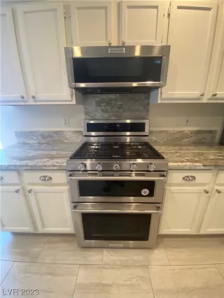 Photo #5: 2513993 Listing