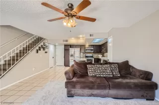 Photo #6: 2514012 Listing 