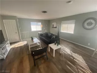 Photo #6: 2514015 Listing 