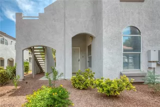 Photo #1: 2514022 Listing