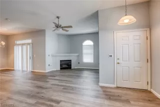 Photo #6: 2514022 Listing